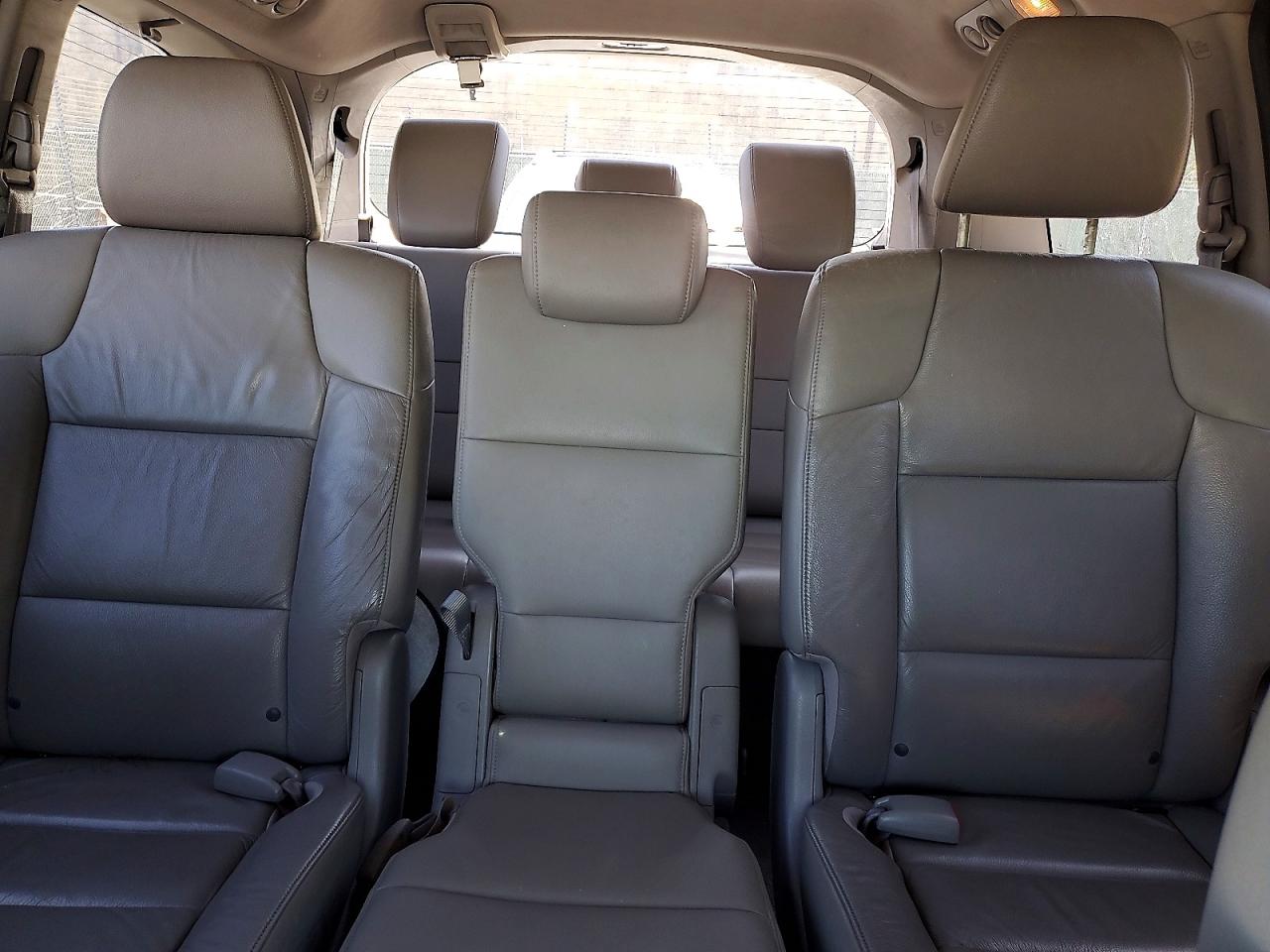 2011 Honda All models VIN 5FNRL5H61BB043898 photo 10