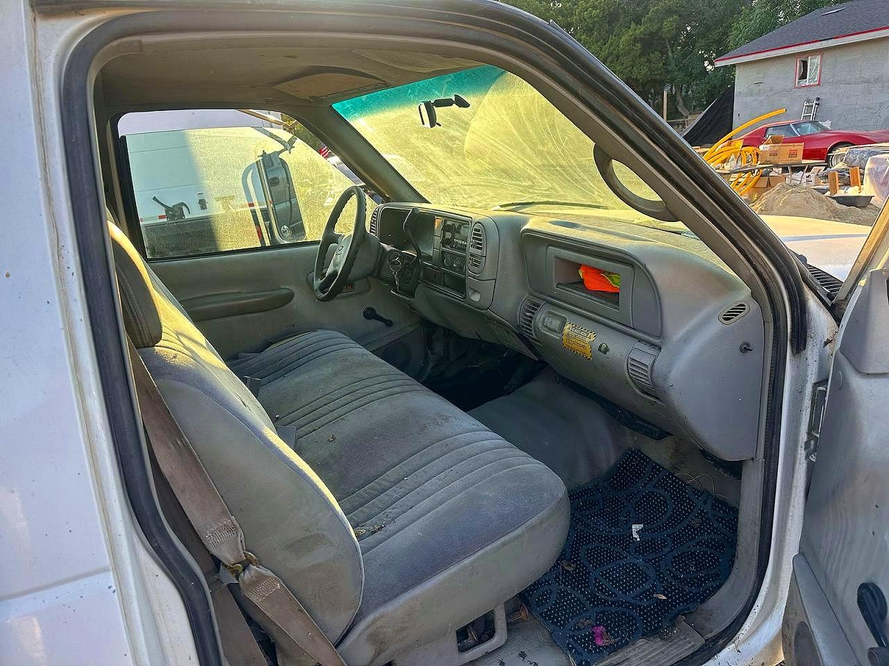 2000 Chevrolet Gmt VIN 1GBKC34JXYF513130 photo 5