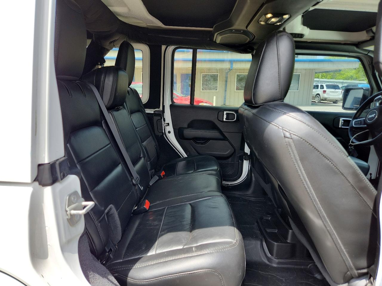 2020 Jeep Wrangler / VIN 1C4HJXEN5LW145288 photo 10