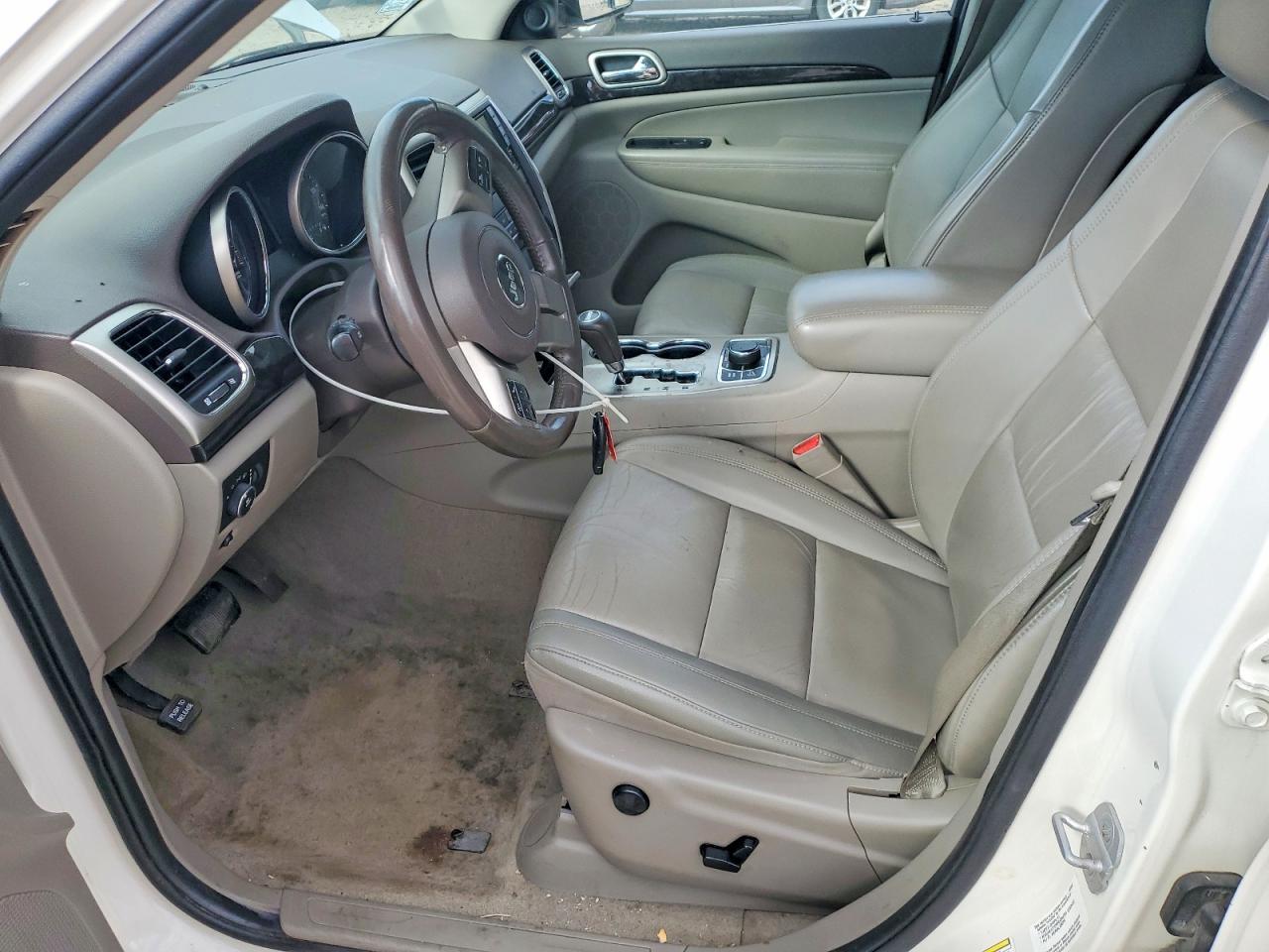2011 Jeep Cherokee VIN 1J4RR4GG2BC544146 photo 7