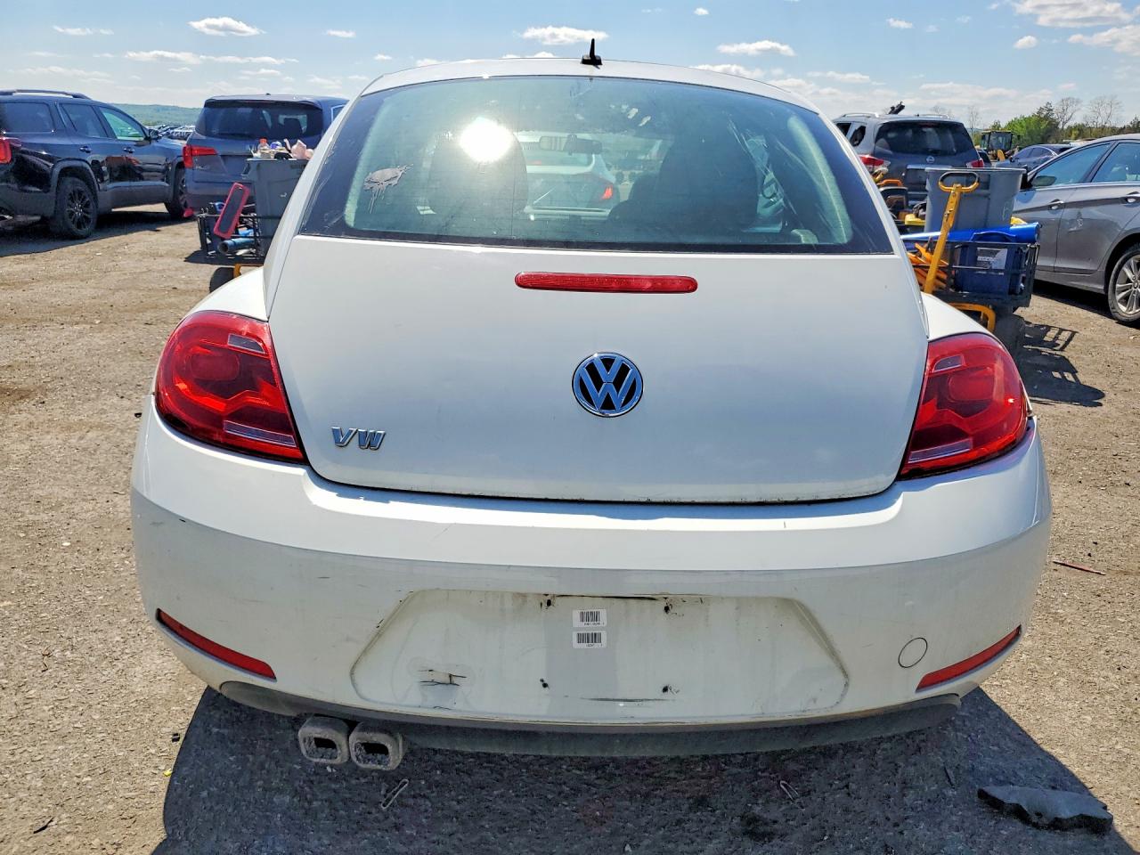 2015 Volkswagen Beetle VIN 3VWF17AT0FM636493 photo 6