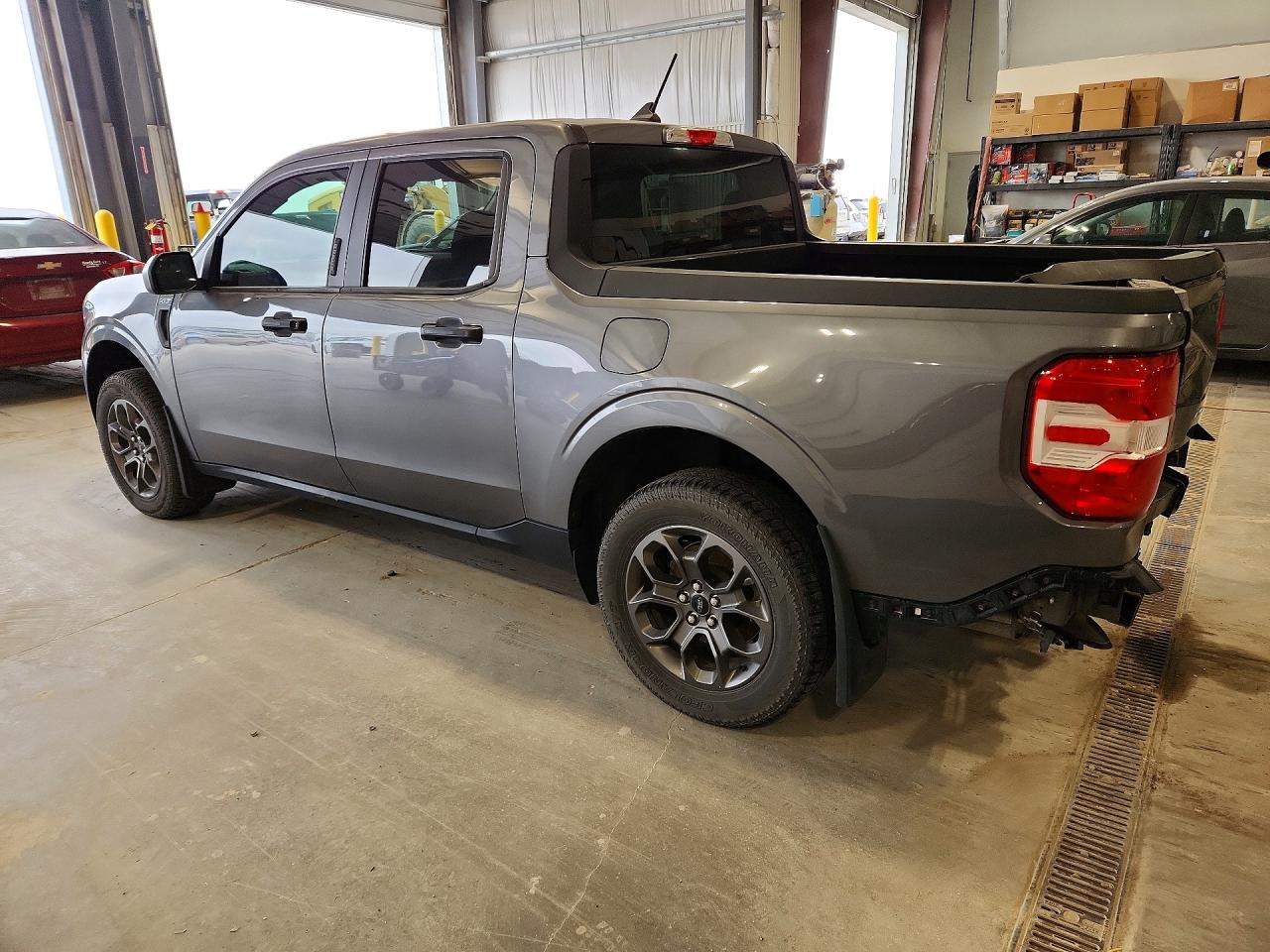2022 Ford Maverick VIN 3FTTW8F90NRA39047 photo 2
