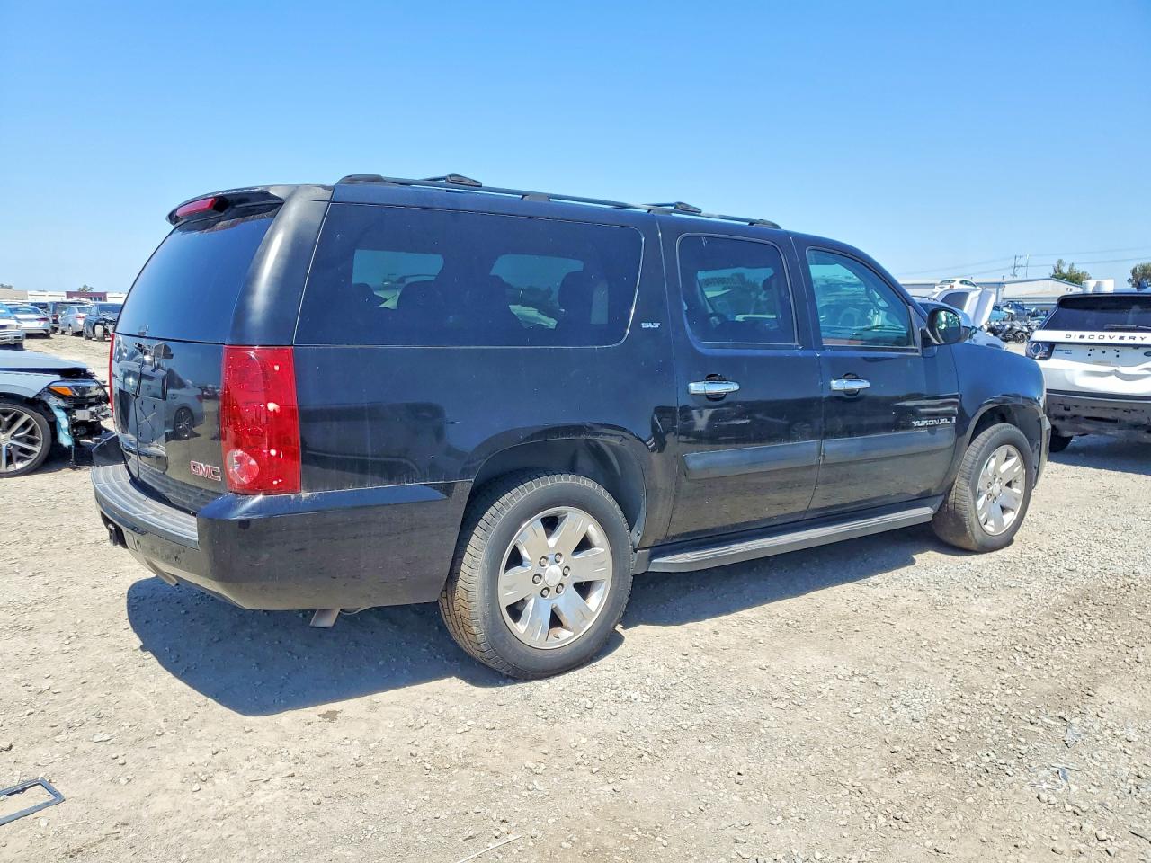2007 GMC Yukon VIN 1GKFC16087R243399 photo 3