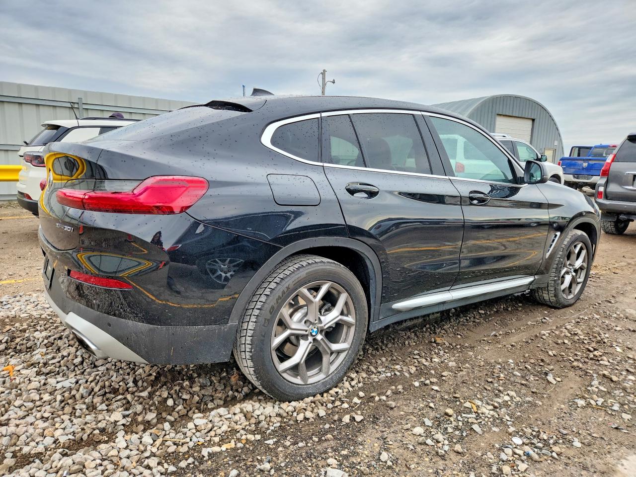 2022 BMW X4 VIN 5UX33DT05N9L24604 photo 3