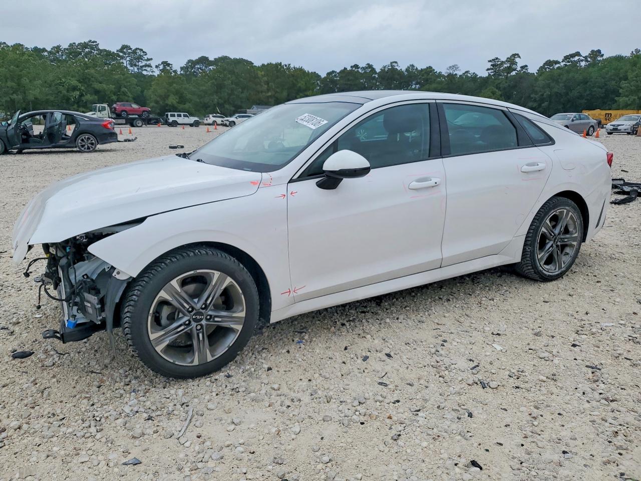 2024 Kia K5 VIN 5XXG34J22RG231071 photo 1