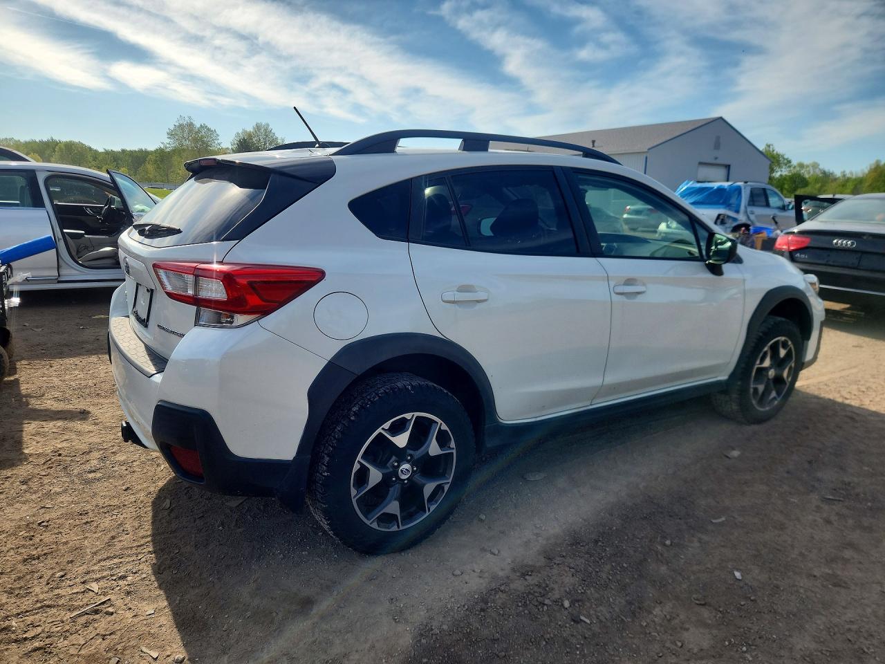 2018 Subaru Crosstrek VIN JF2GTAAC6J9274953 photo 3