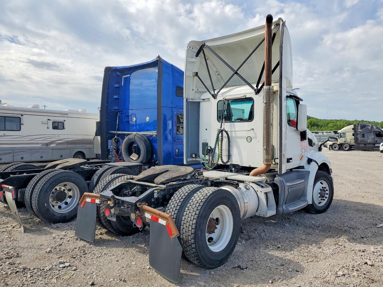 2017 PETERBILT All other VIN 1XPBA48X3HD428758 photo 4