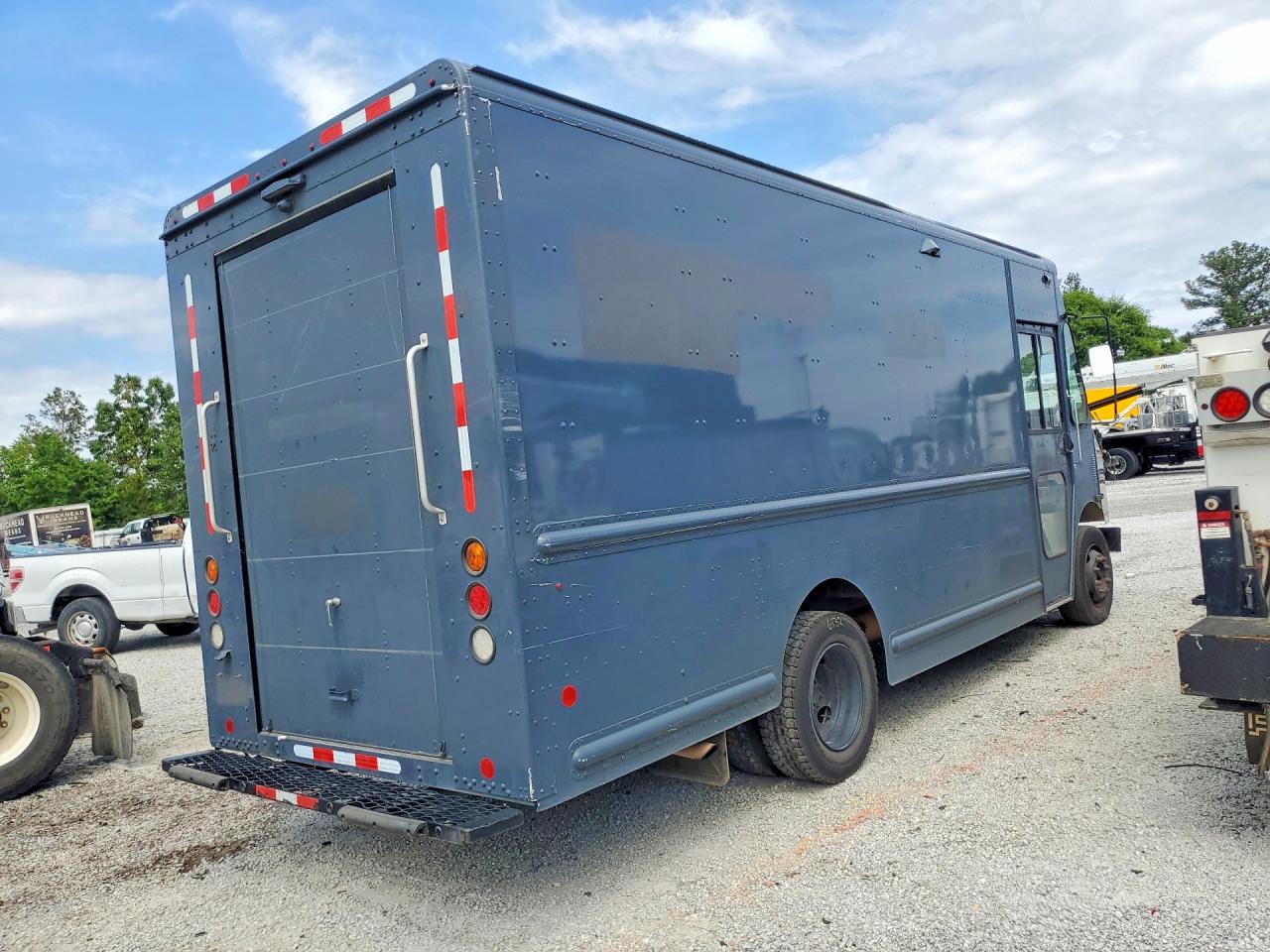 2021 FREIGHTLINER All other VIN 4UZAC2EA6MCMM9224 photo 3