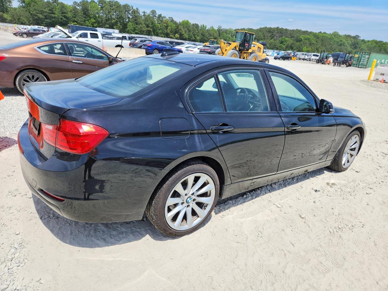 2015 BMW 3 series VIN WBA3C3G54FNT51882 photo 3
