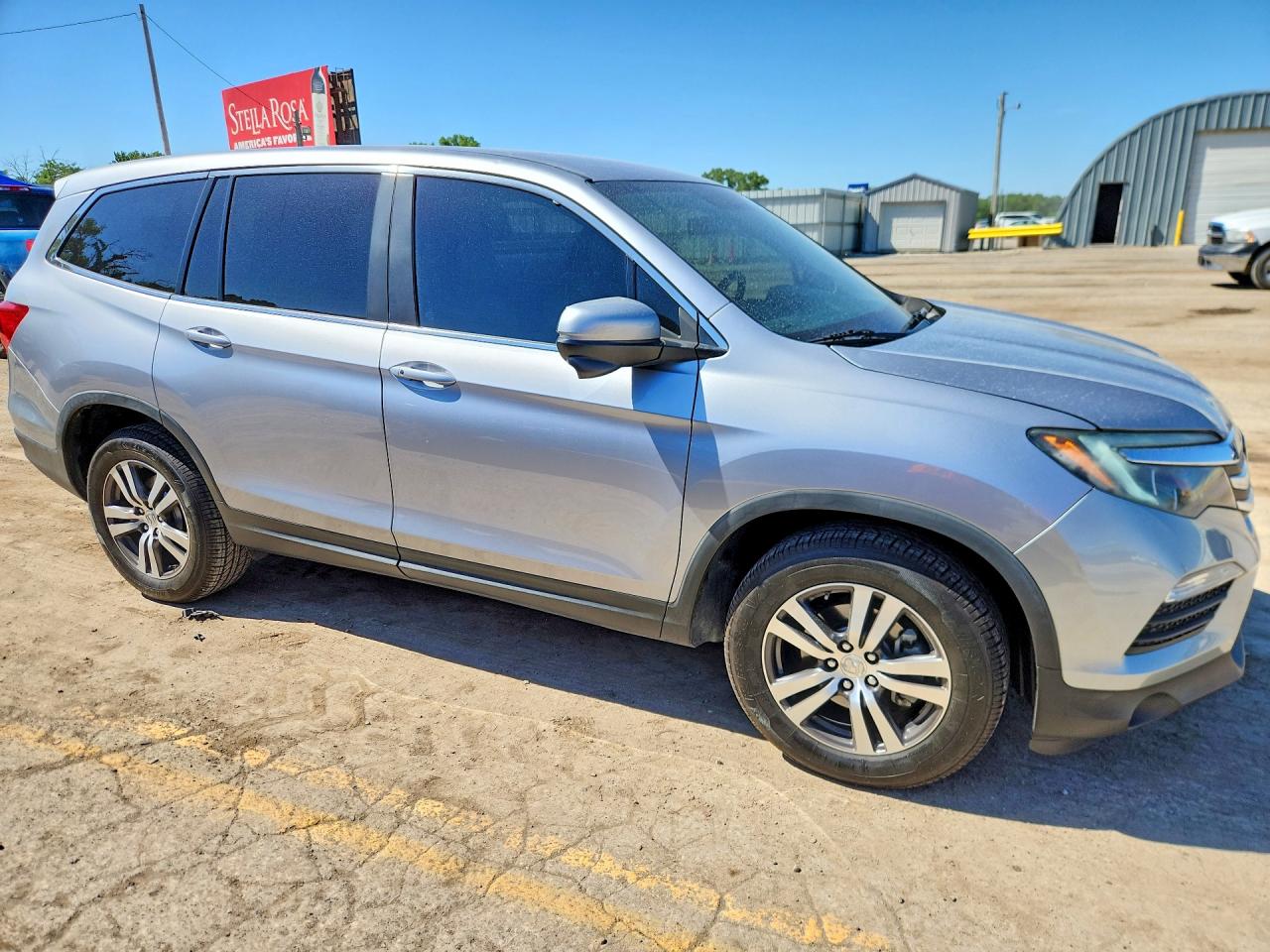 2018 Honda Pilot VIN 5FNYF5H35JB002682 photo 4