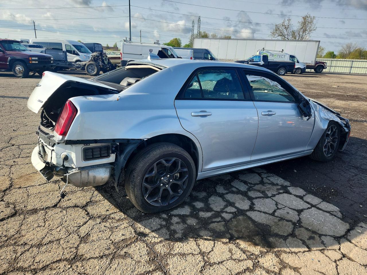 2023 Chrysler 300 VIN 2C3CCASG0PH538535 photo 3