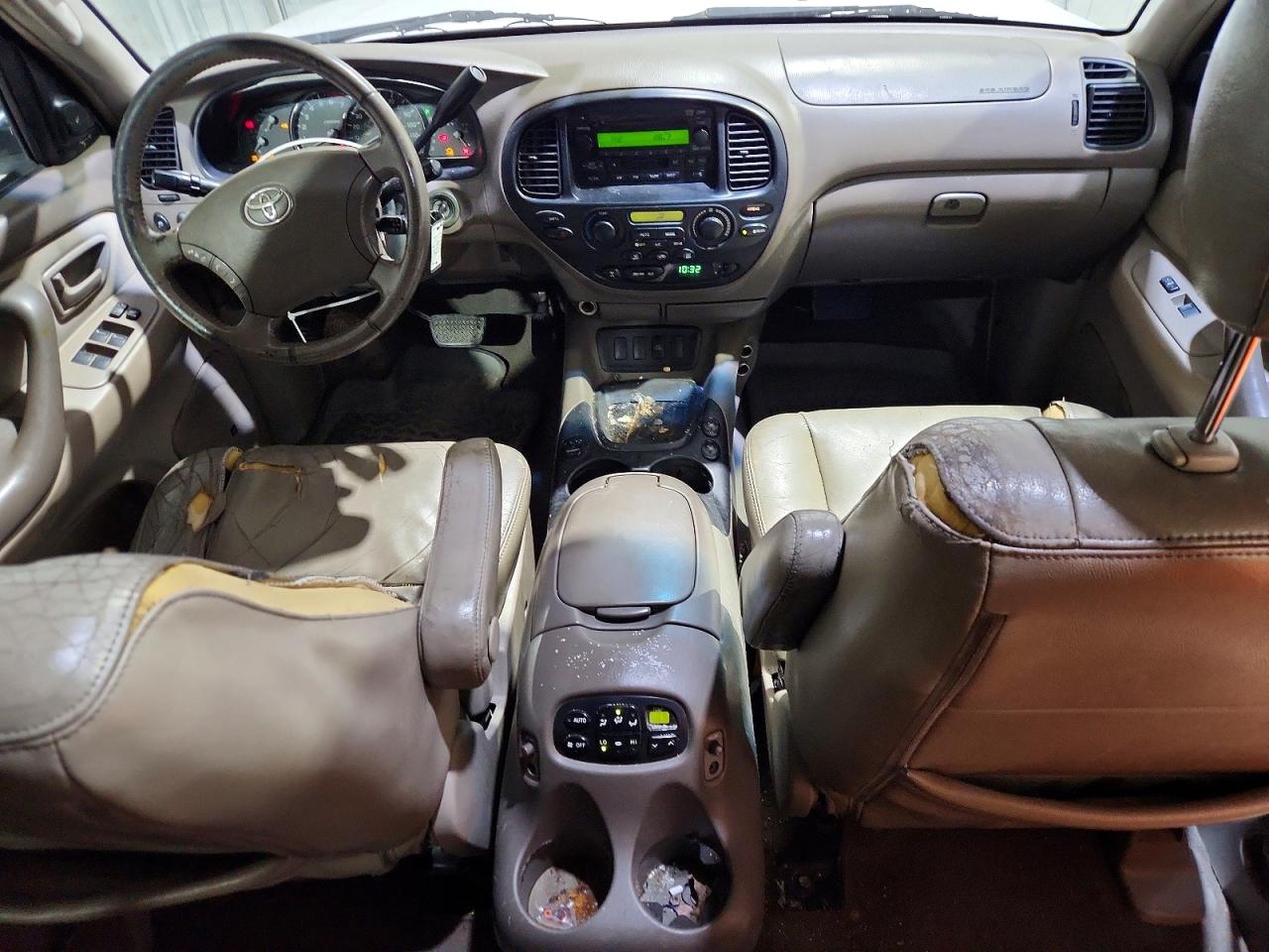 2005 Toyota Sequoia VIN 5TDBT44A55S256973 photo 8