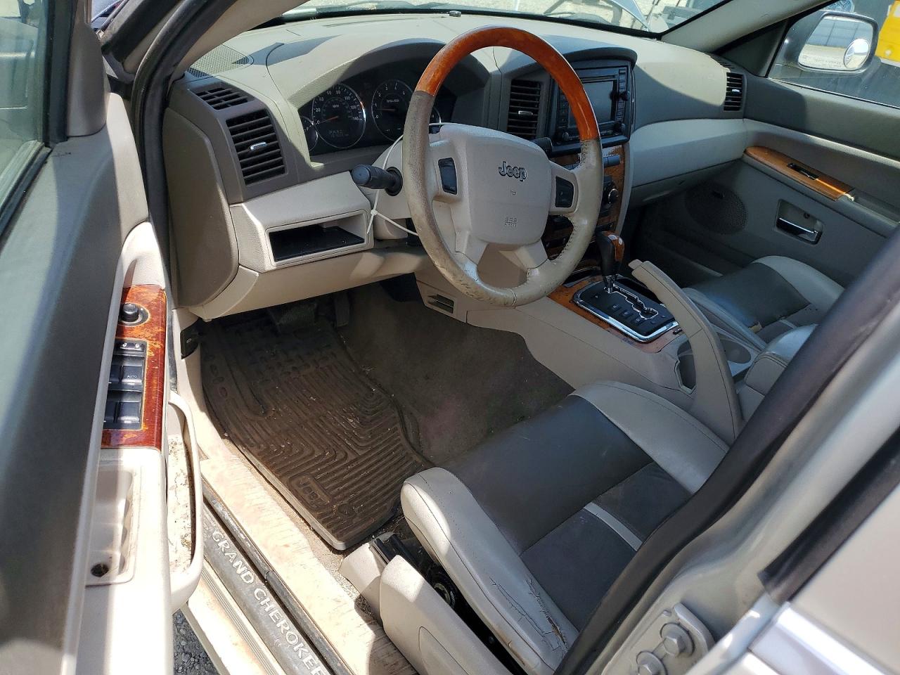 2007 Jeep Cherokee VIN 1J8HR68M17C688076 photo 8