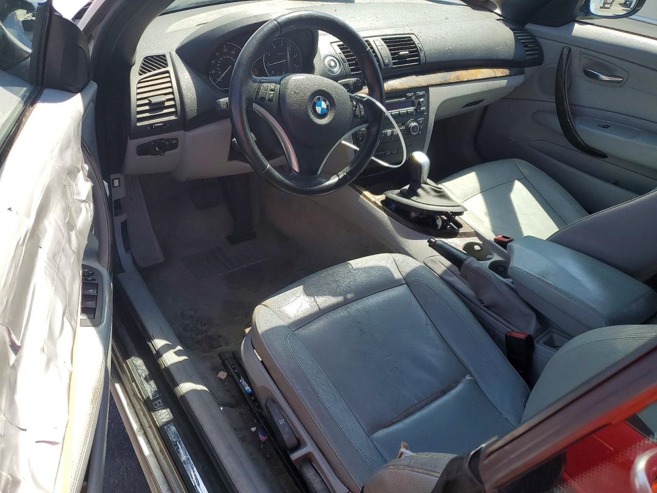 2011 BMW 1 series VIN WBAUN1C52BVH83053 photo 8