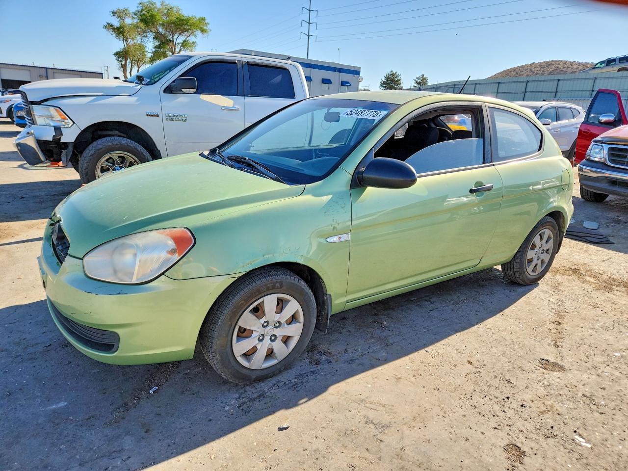2009 Hyundai Accent VIN KMHCM36C49U122110 photo 1