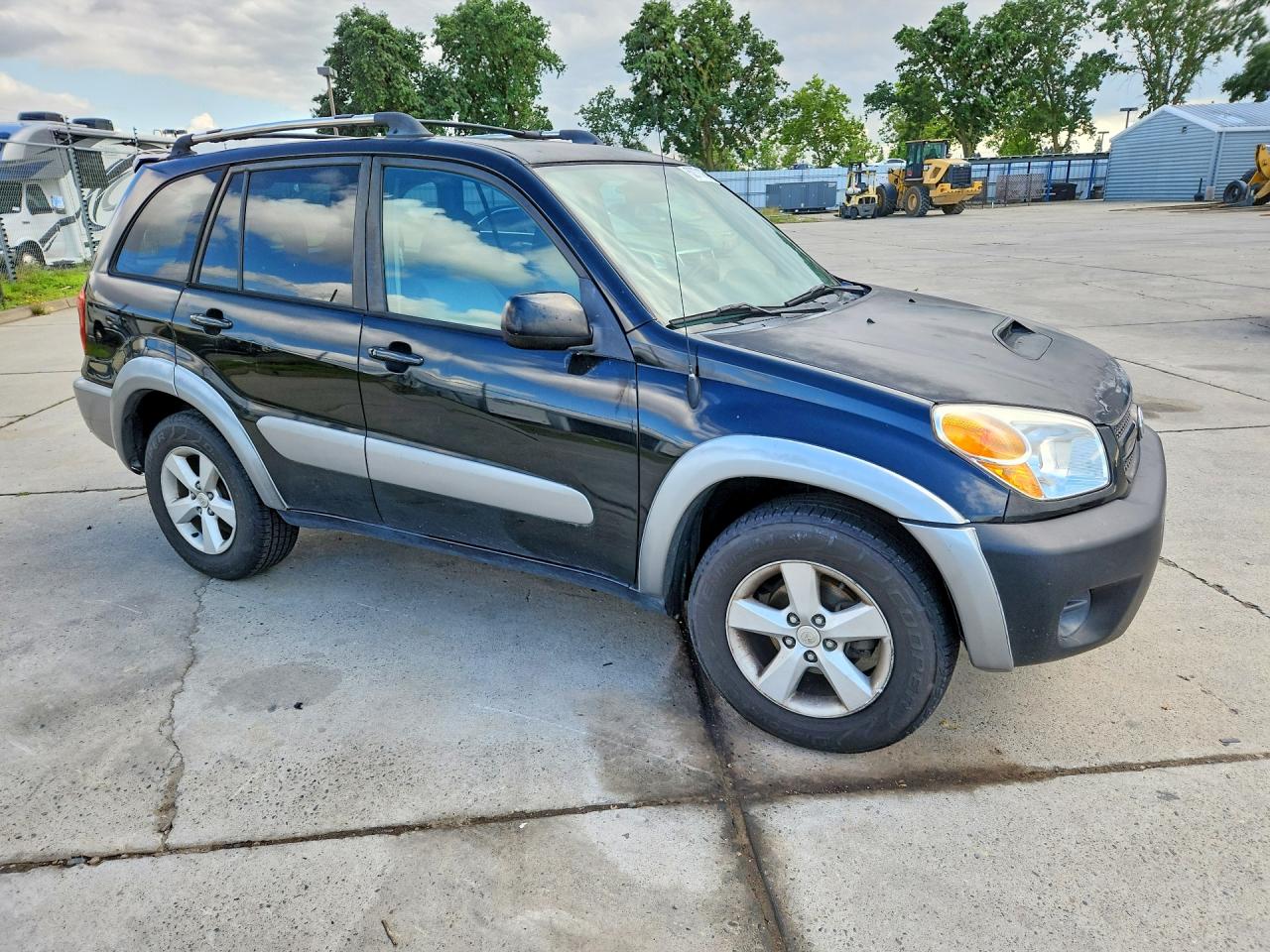 2004 Toyota Rav4 VIN JTEGD20V040039389 photo 4