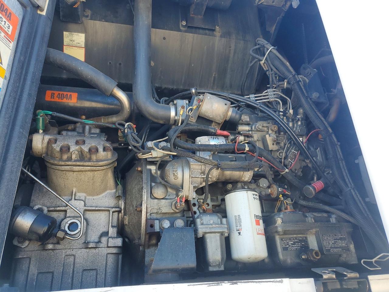 2011 UTILITY All models VIN 1UYVS2484BM063501 photo 7