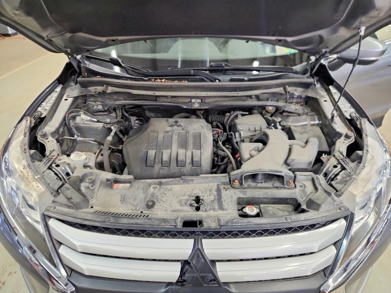 2019 Mitsubishi ECLIPSE VIN JA4AT3AA8KZ028822 photo 12