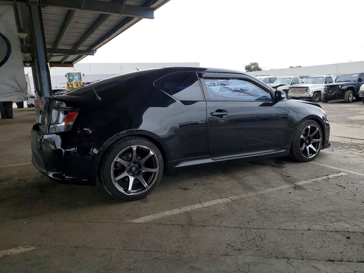 2016 Scion Tc VIN JTKJF5C78GJ014539 photo 3