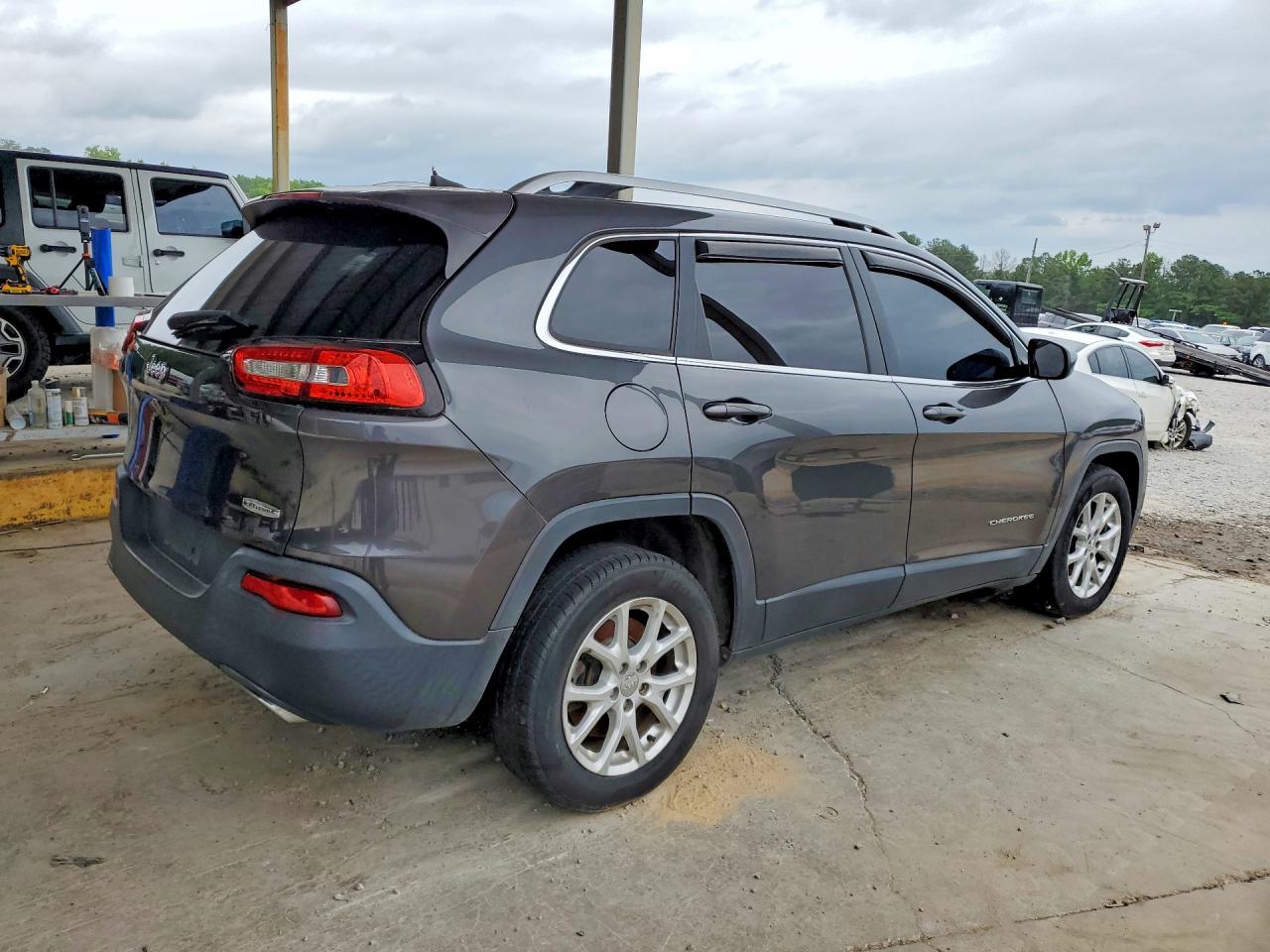 2016 Jeep Grand cher VIN 1C4PJLCS0GW222541 photo 3