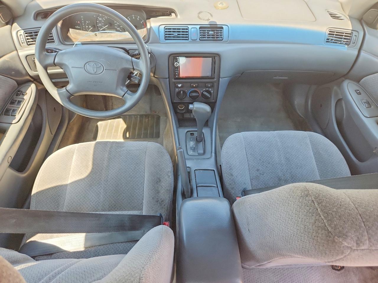 2001 Toyota Camry VIN 4T1BF22K61U968238 photo 8