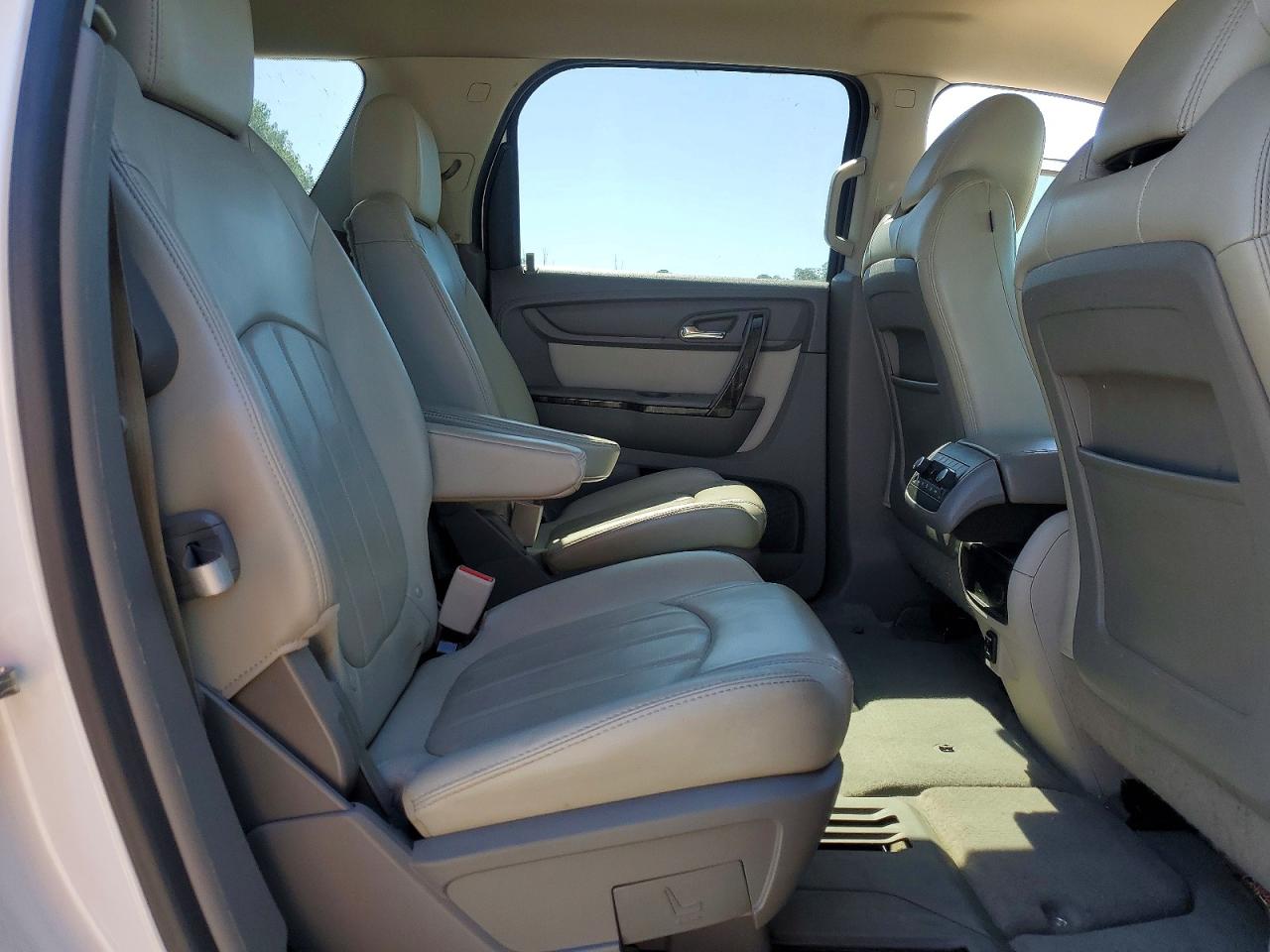 2016 GMC Acadia VIN 1GKKRSKD3GJ153359 photo 11
