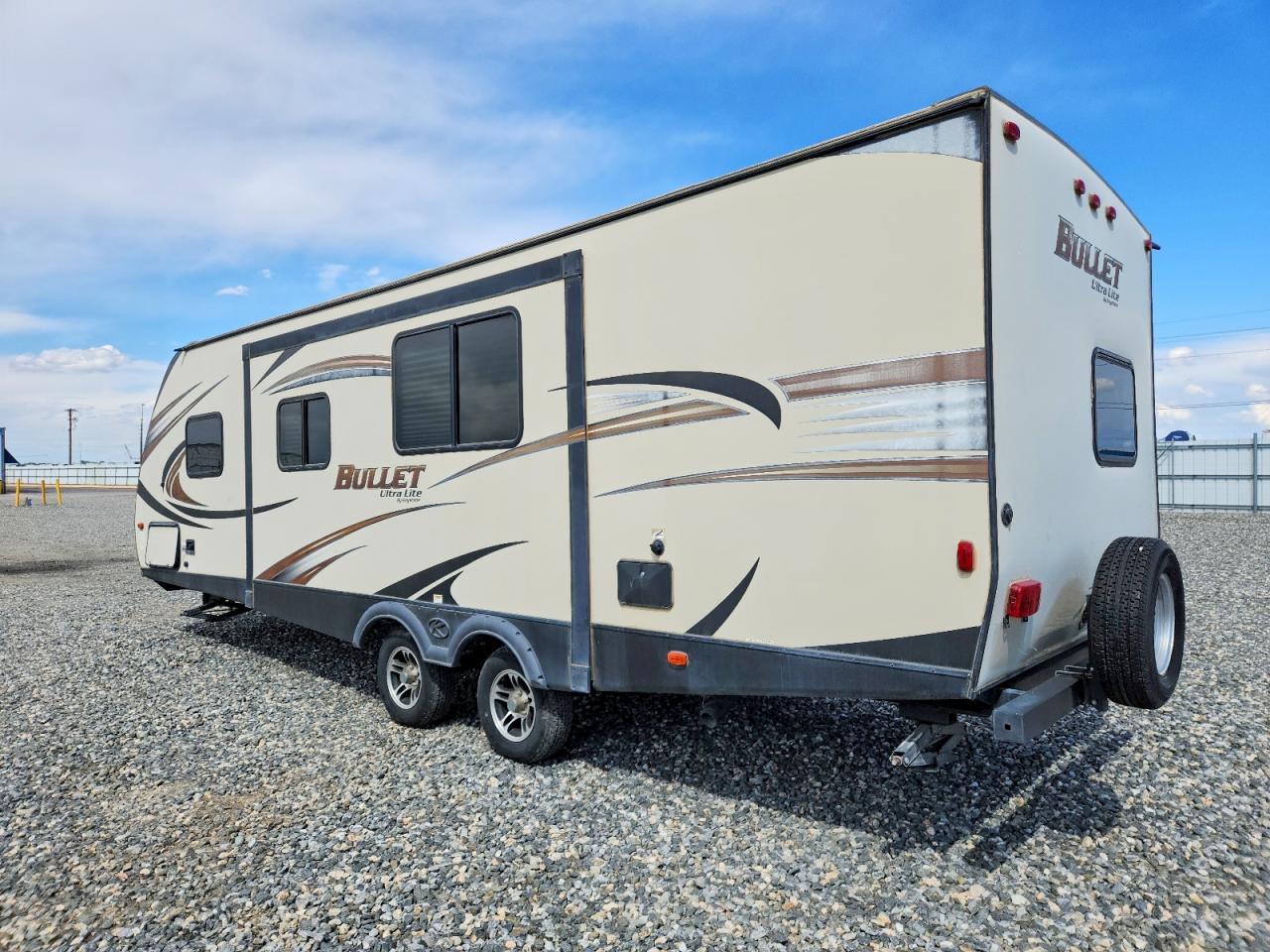 2016 KEYSTONE Bullet VIN 4YDT27422GD421441 photo 3