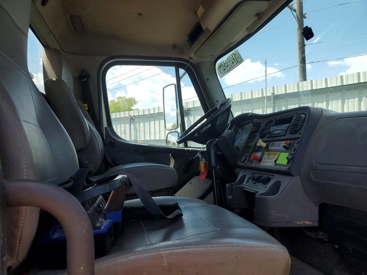 2014 FREIGHTLINER All other VIN 1FVHG5CY6EHFP1232 photo 5