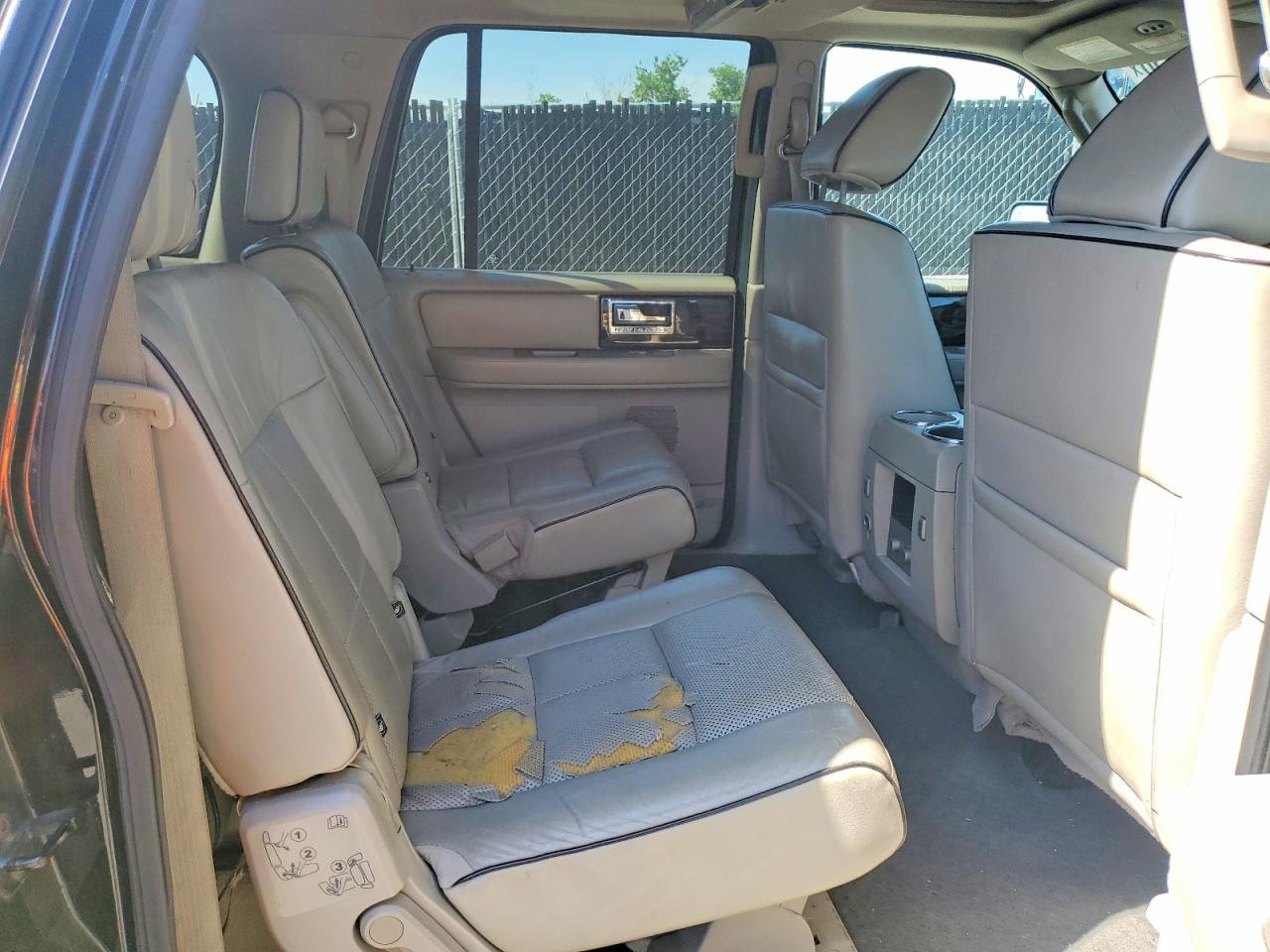 2009 Lincoln Navigator VIN 5LMFL28589EJ01986 photo 11