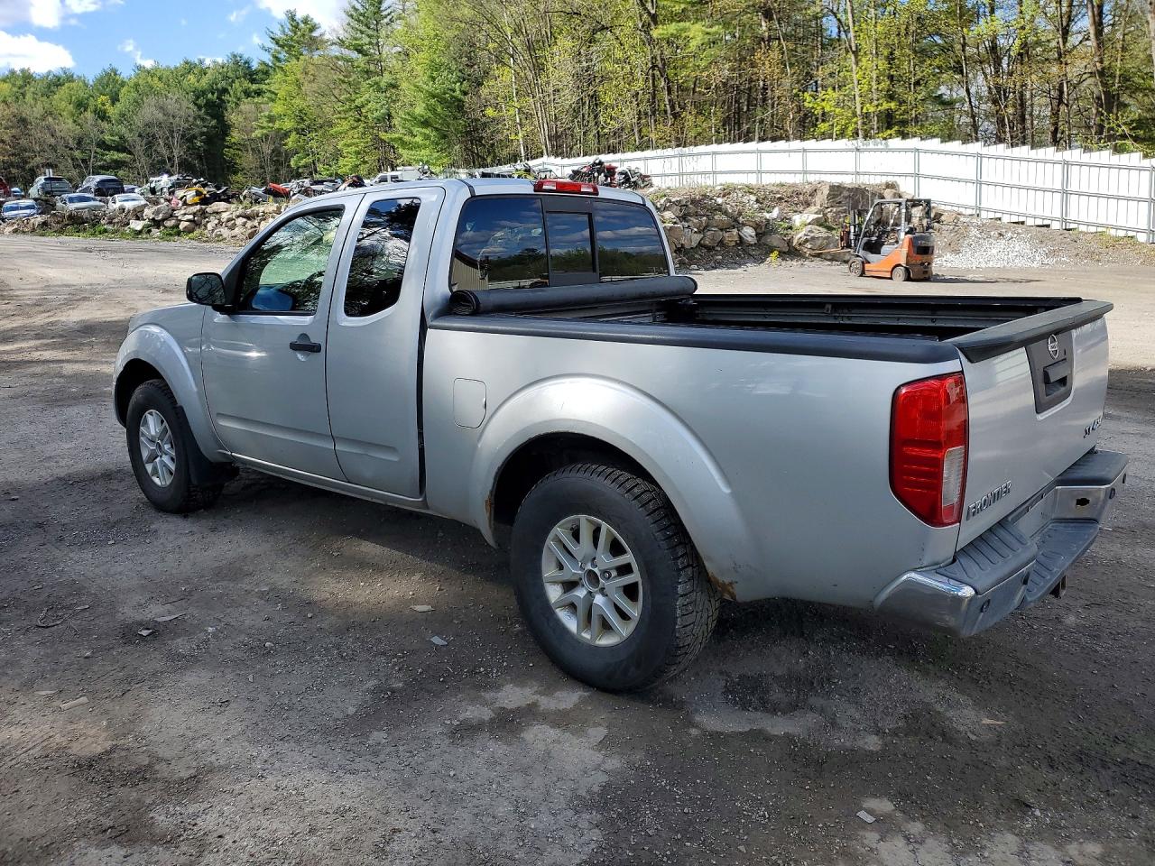 2017 Nissan Frontier VIN 1N6AD0CWXHN766872 photo 2