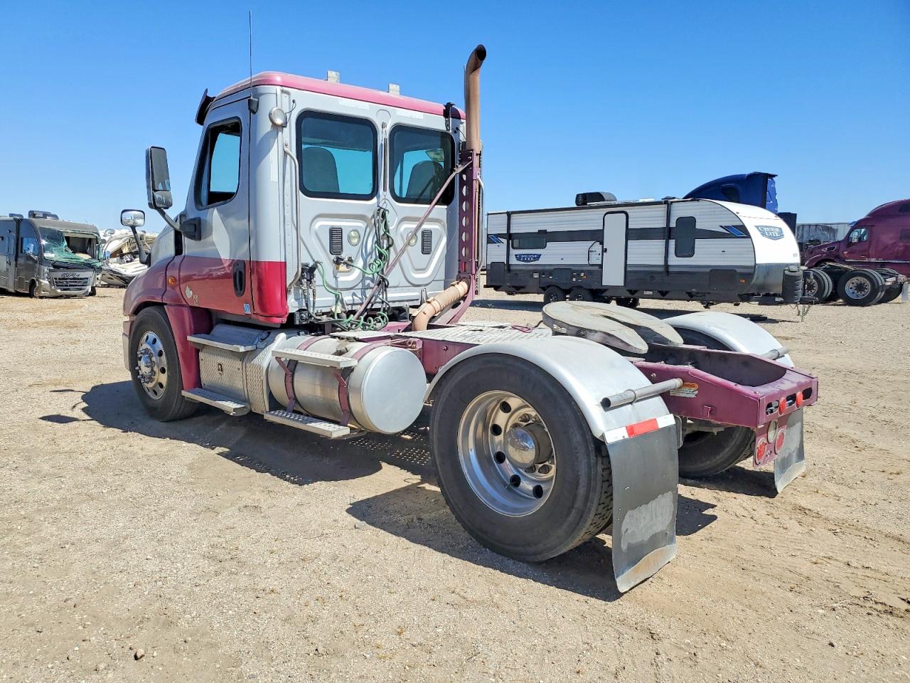 2016 FREIGHTLINER All other VIN 1FUBGEDV3GLGZ2525 photo 3