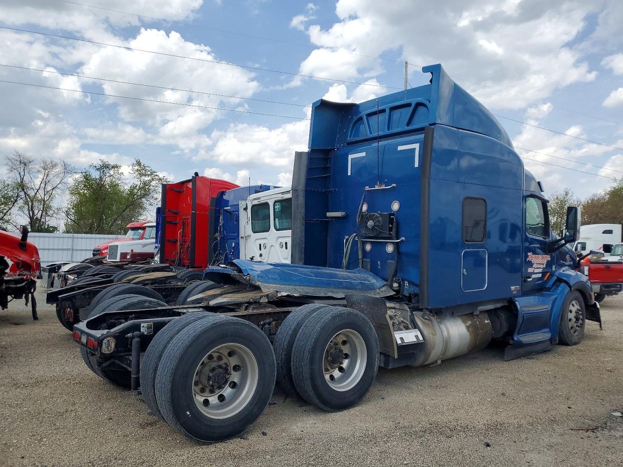 2019 All other VIN 1XPBDP9X7KD604404 photo 4