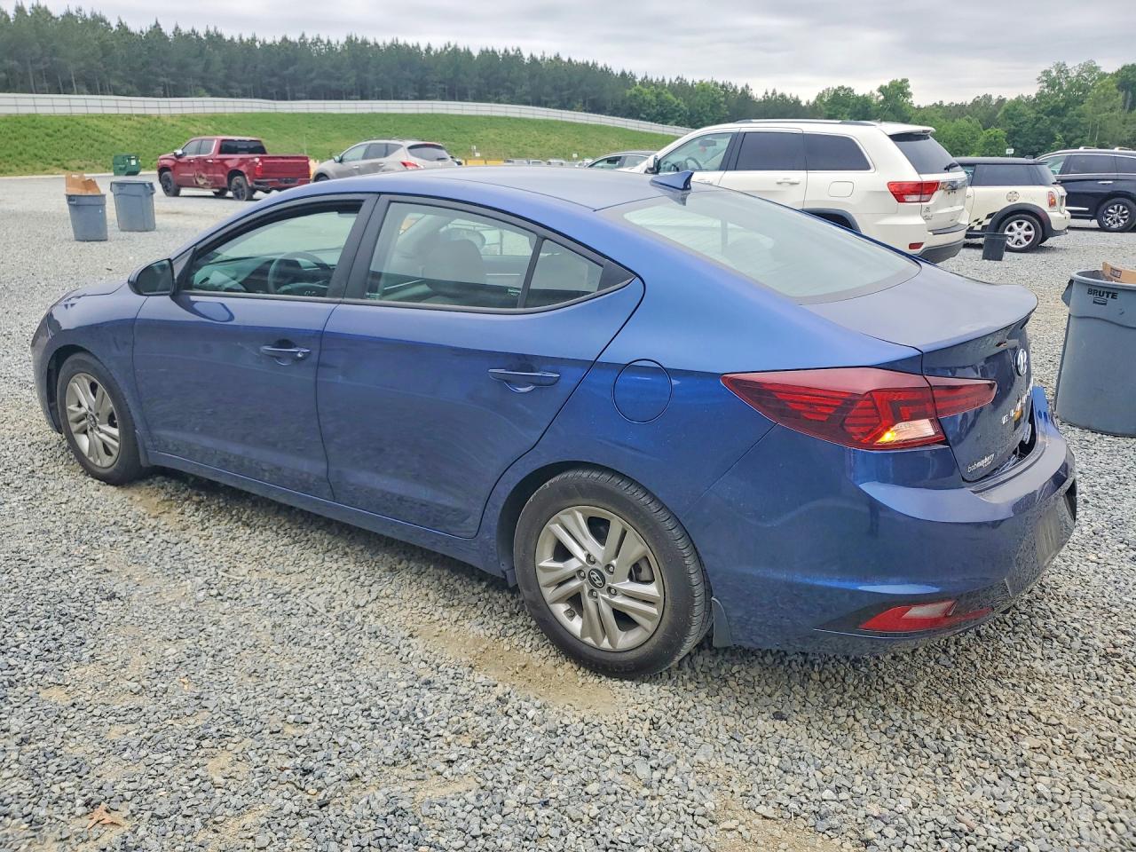 2019 Hyundai Elantra VIN 5NPD84LF4KH475237 photo 2
