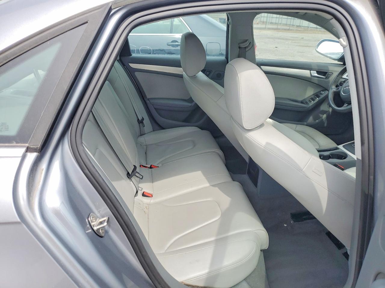 2016 Audi A4 VIN WAUBFAFL8GN016228 photo 10