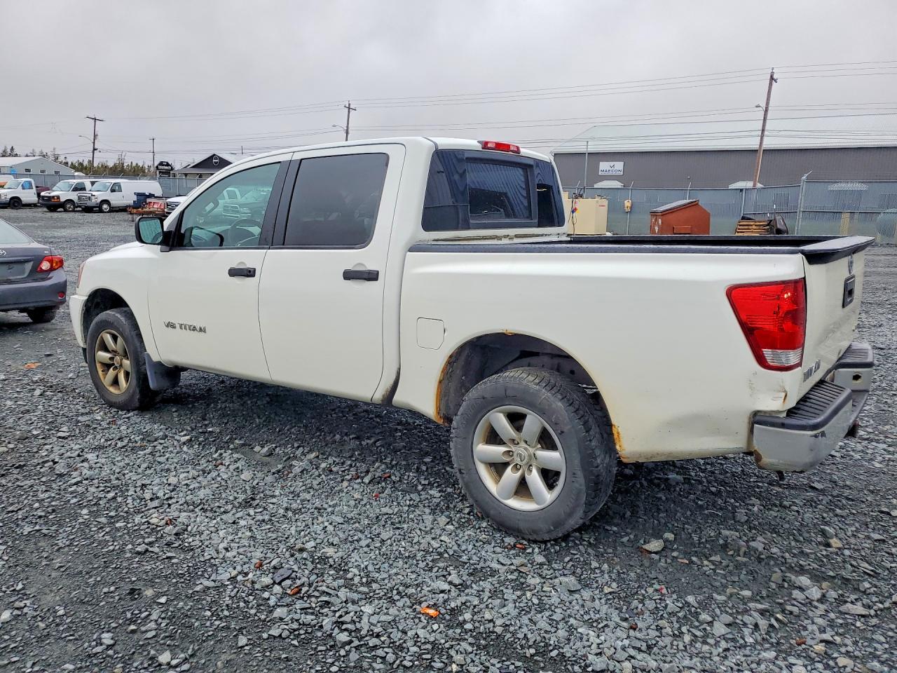 2014 Nissan TITAN VIN 1N6AA0EJXEN500838 photo 2