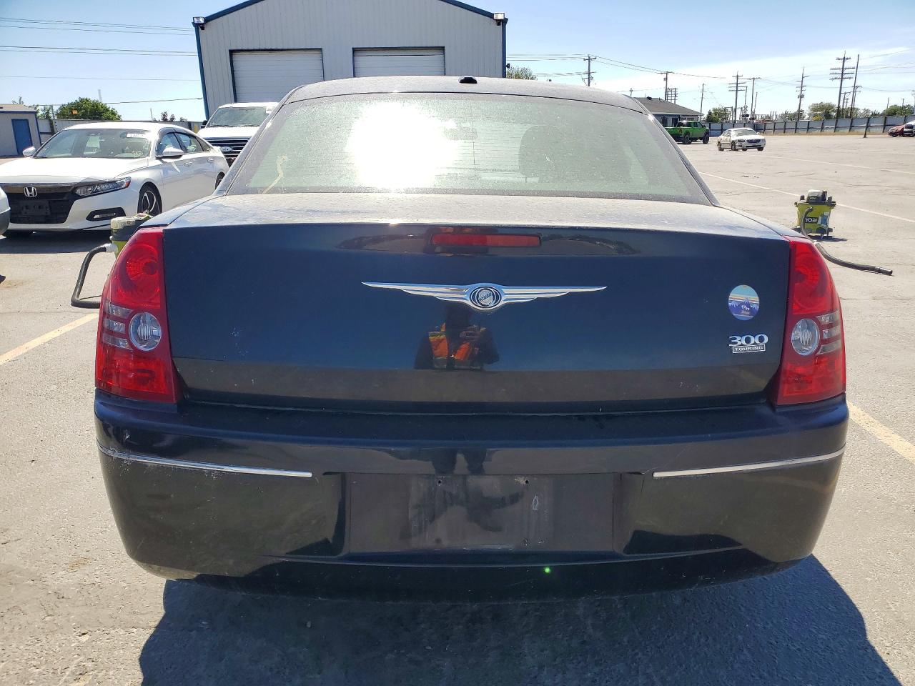 2009 Chrysler 300 VIN 2C3LA53V49H564259 photo 6