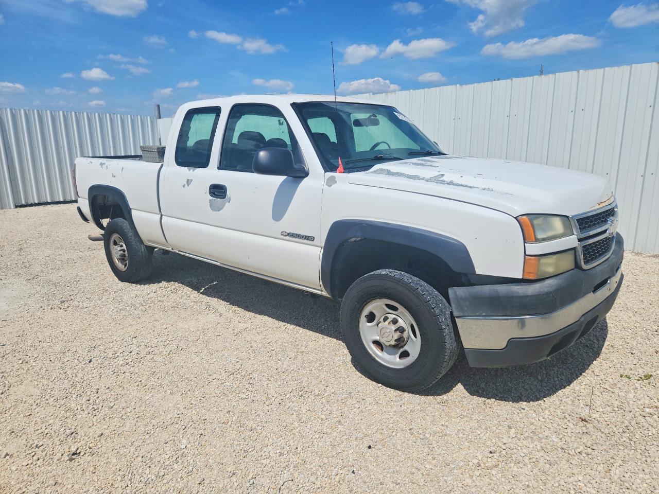 2007 Chevrolet All models VIN 1GCHC29U27E165640 photo 4