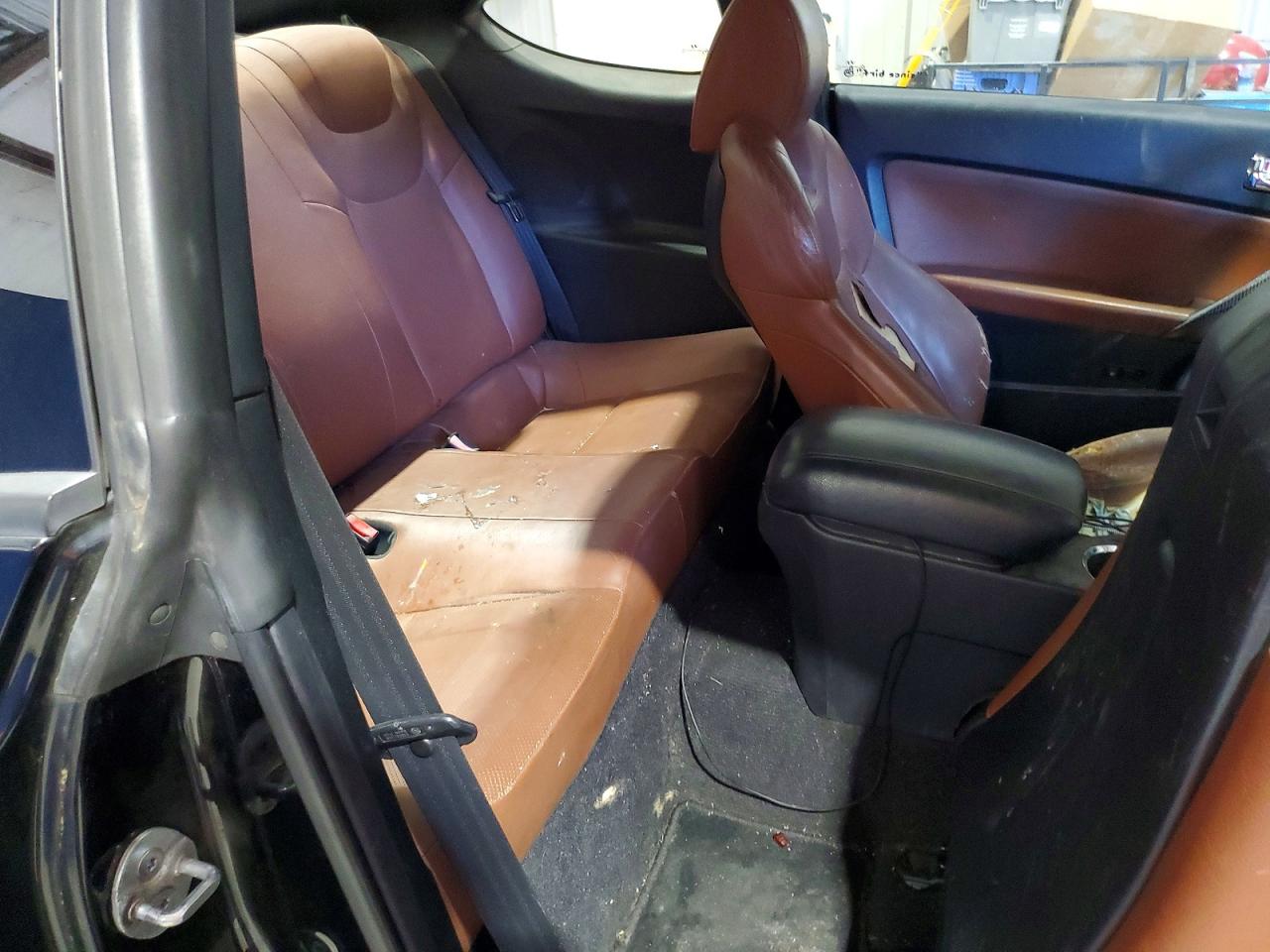 2010 Hyundai Genesis VIN KMHHU6KH5AU003513 photo 10