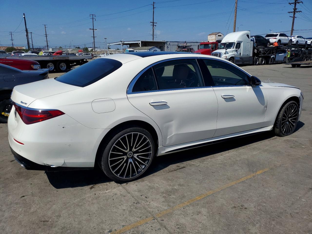 2022 Mercedes-Benz S class VIN W1K6G6DBXNA076479 photo 3