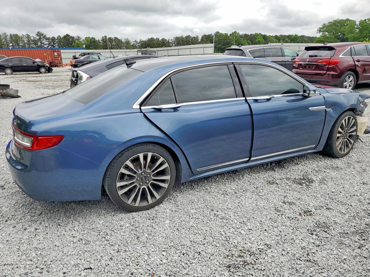 2018 Lincoln Continentl VIN 1LN6L9SK6J5616337 photo 3