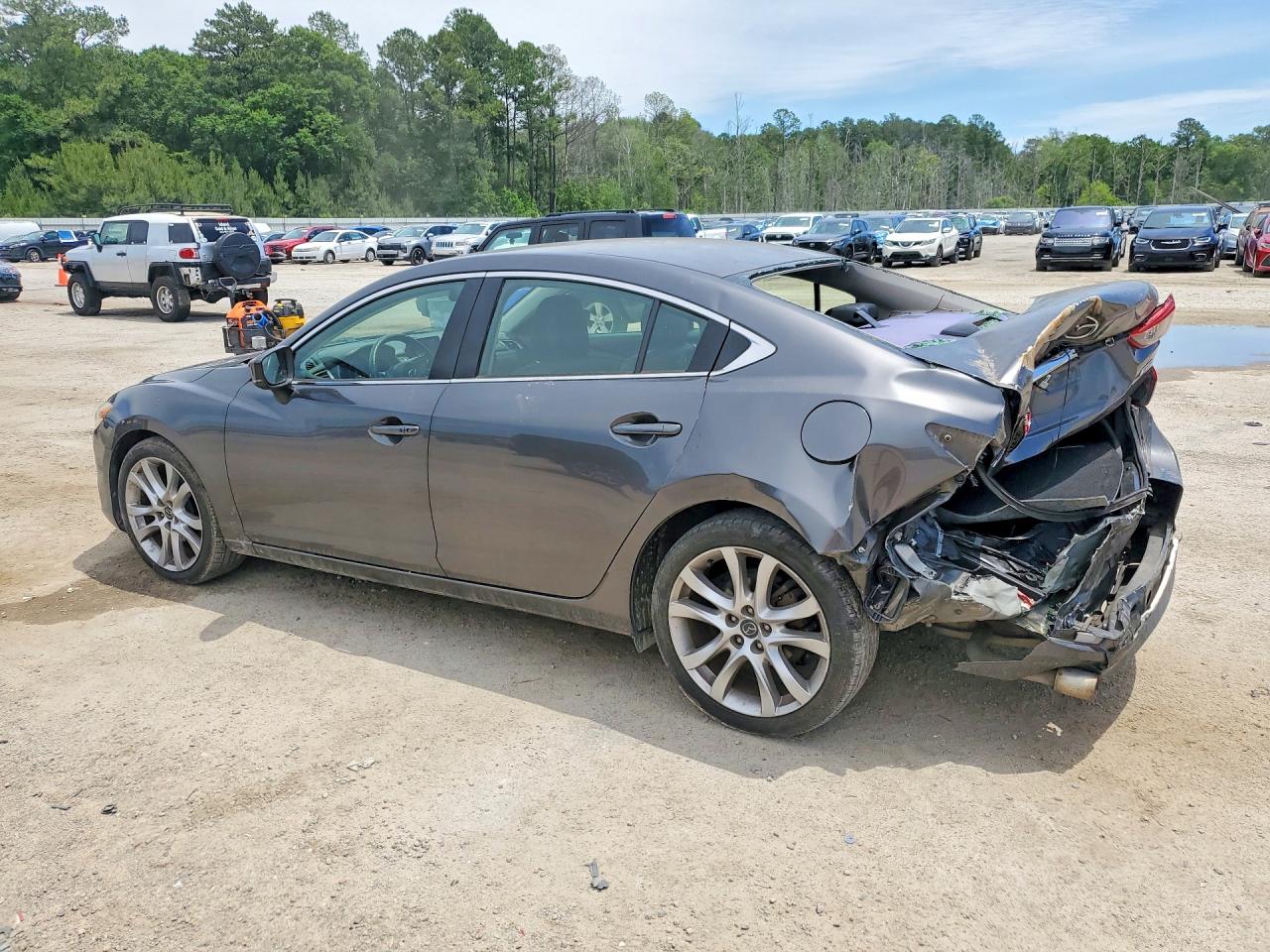 2017 Mazda 6 VIN JM1GL1V5XH1122581 photo 2