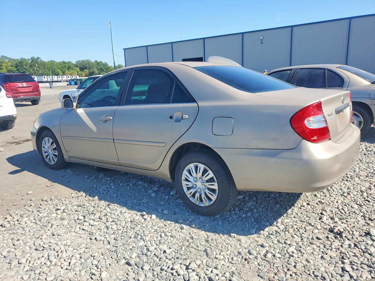 2003 Toyota Camry VIN 4T1BE32K73U700262 photo 2
