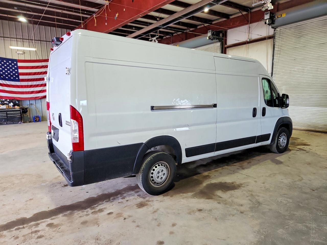 2025 Ram Promaster VIN 3C6MRVJG8SE509772 photo 3