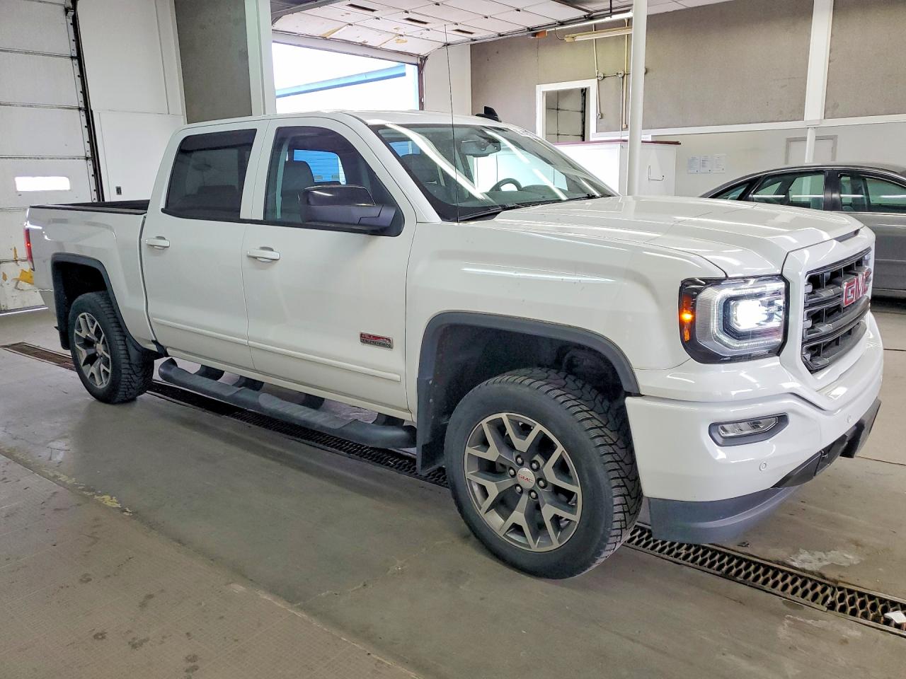 2017 GMC SIERRA VIN 3GTU2NEJ5HG481476 photo 4
