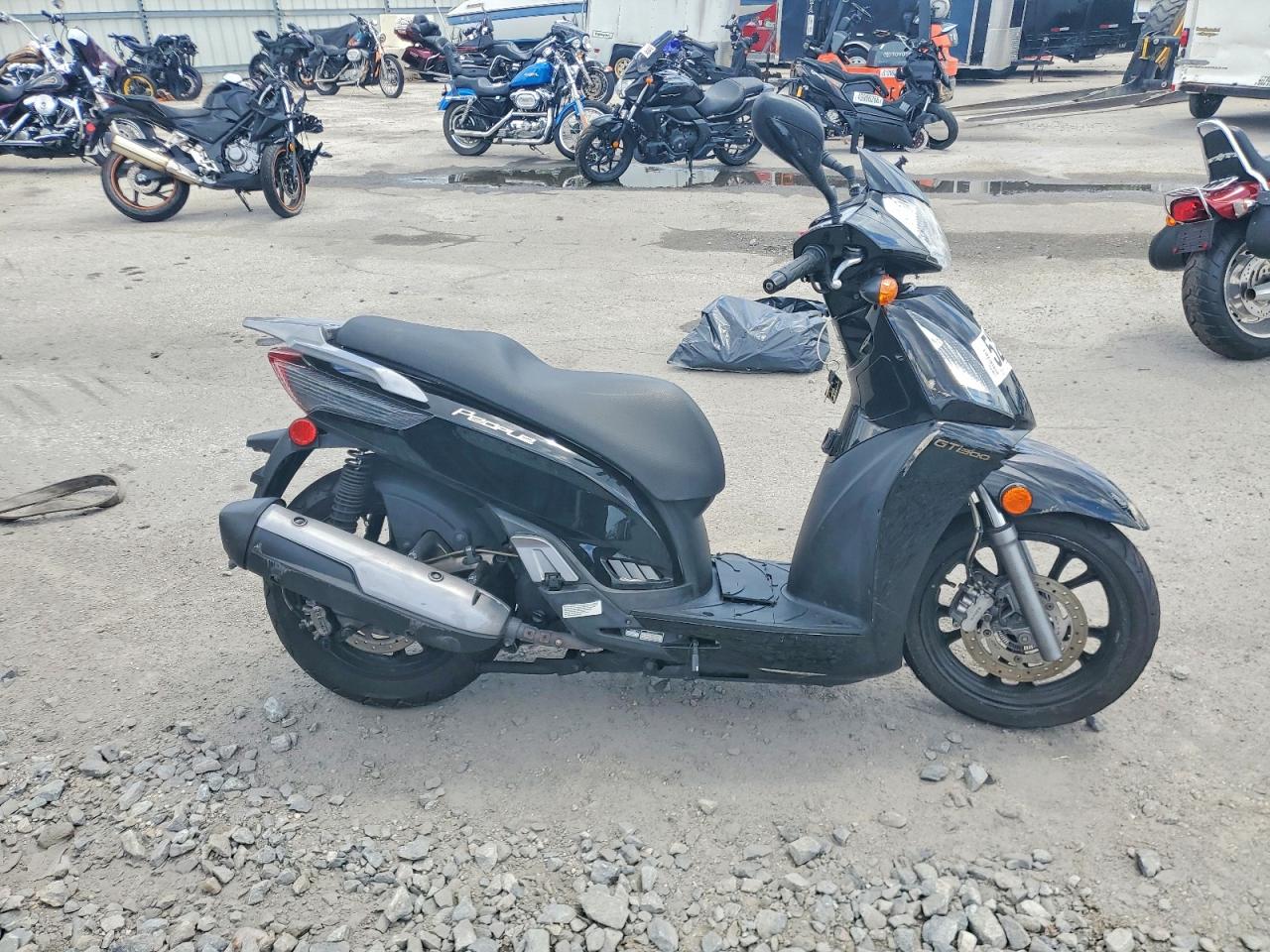2014 KYMCO Scooter VIN RFBBFM295EB160559 photo 1