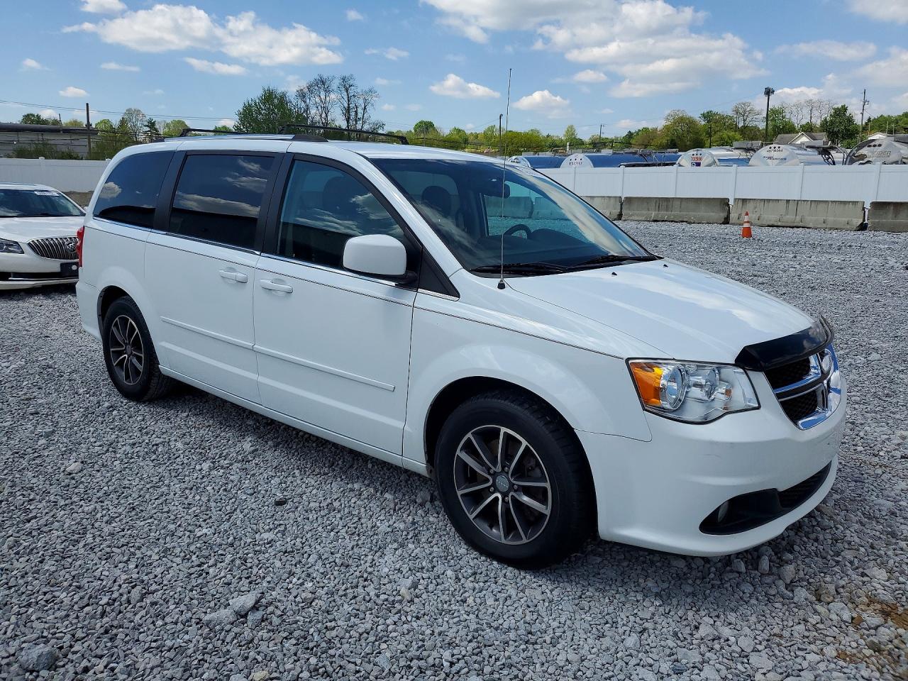2017 Dodge Caravan VIN 2C4RDGCG9HR673724 photo 4