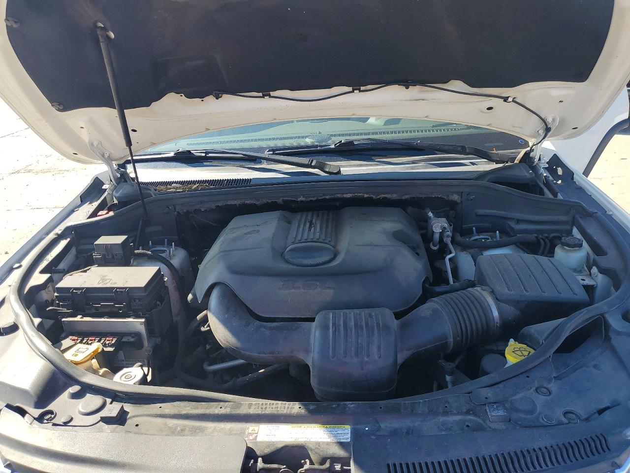 2011 Jeep Cherokee VIN 1J4RS4GG7BC582900 photo 12
