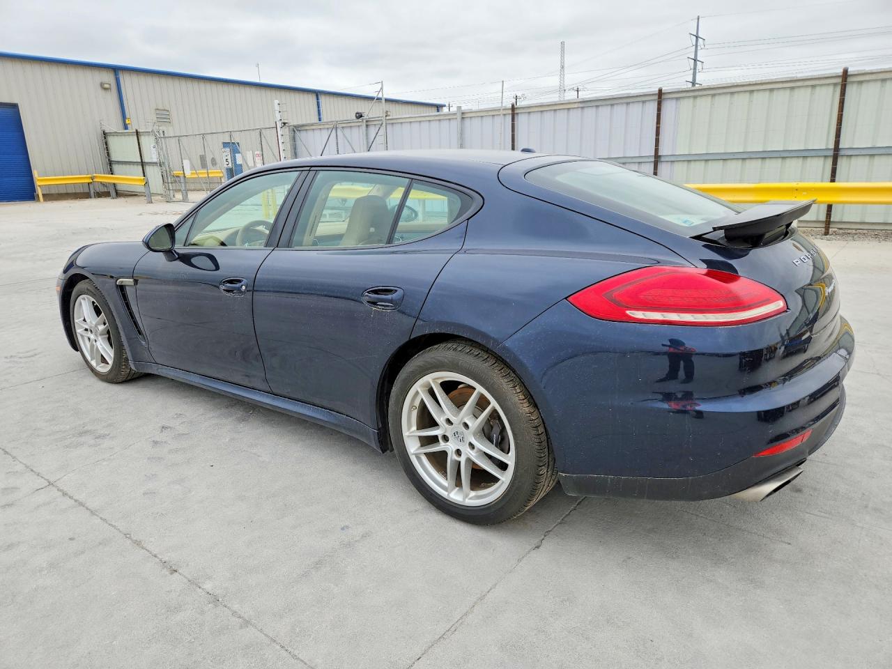 2014 Porsche Panamera VIN WP0AA2A70EL005200 photo 2