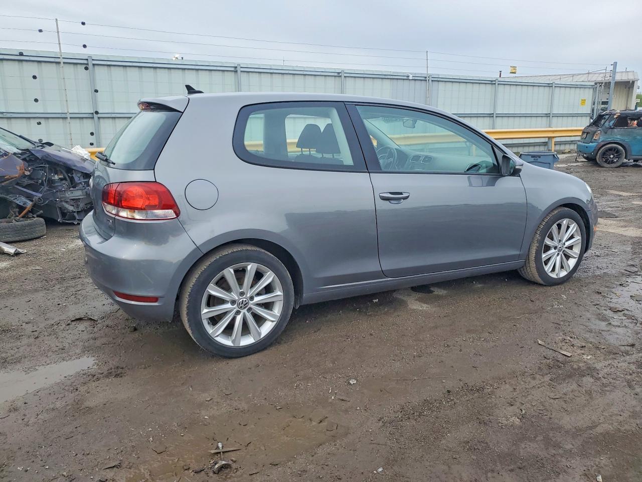 2013 Volkswagen Golf VIN WVWBM7AJ4DW123980 photo 3