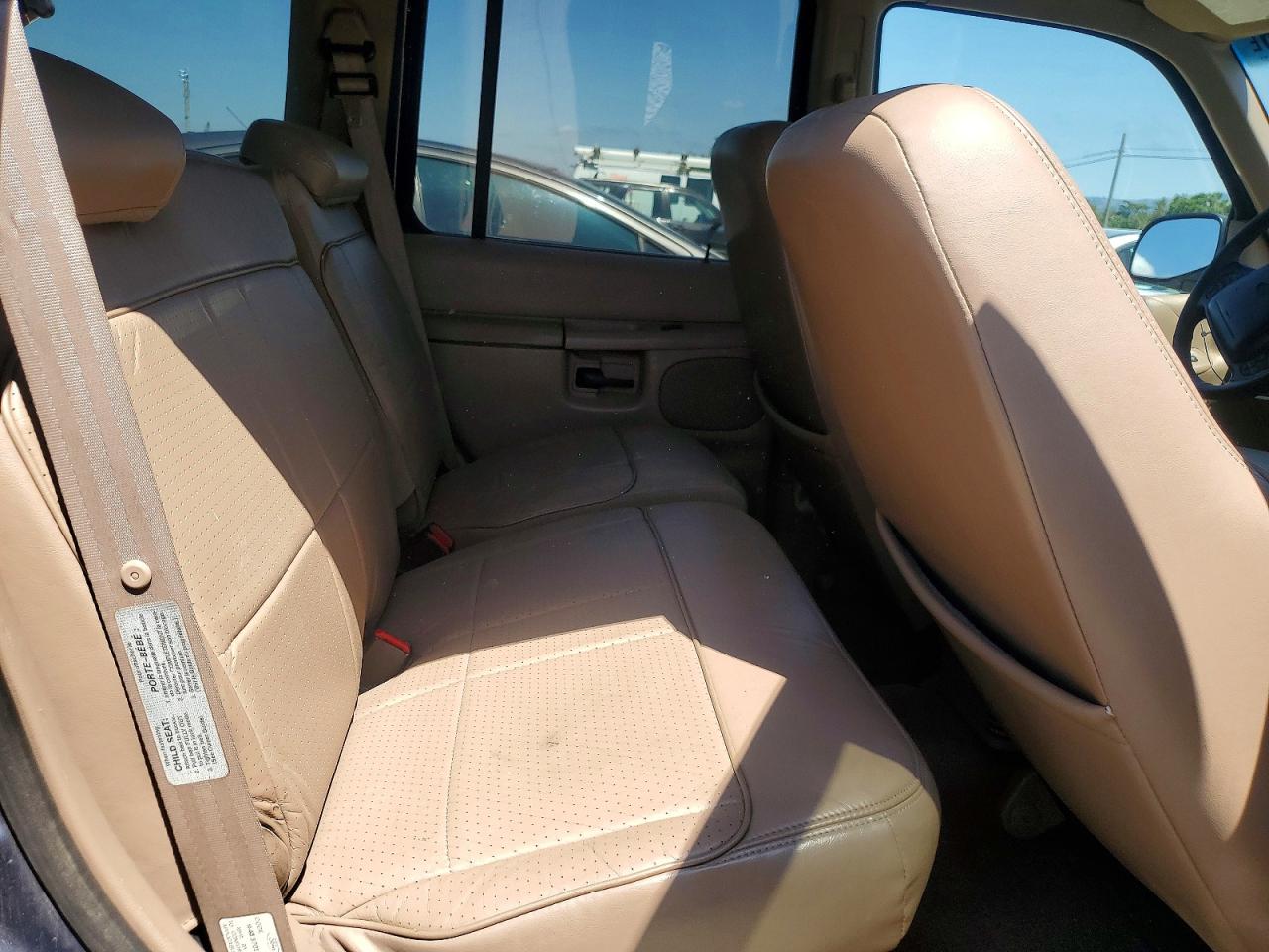 1998 Ford Explorer VIN 1FMZU34E9WZA88114 photo 11